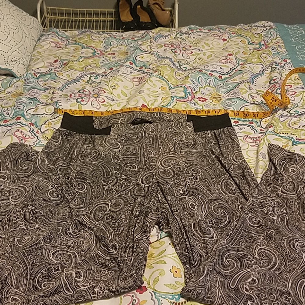Like new. Classy inc pants